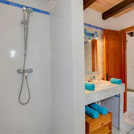 Sleeps 4 Pool Air Con Wifi Pollença