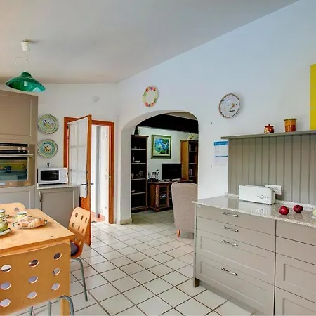Sleeps 4 Pool Air Con Wifi Villa Pollença
