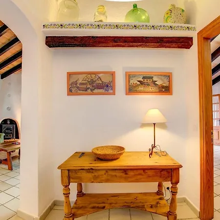 Sleeps 4 Pool Air Con Wifi Pollença