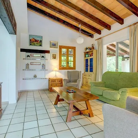 Villa Sleeps 4 Pool Air Con Wifi
